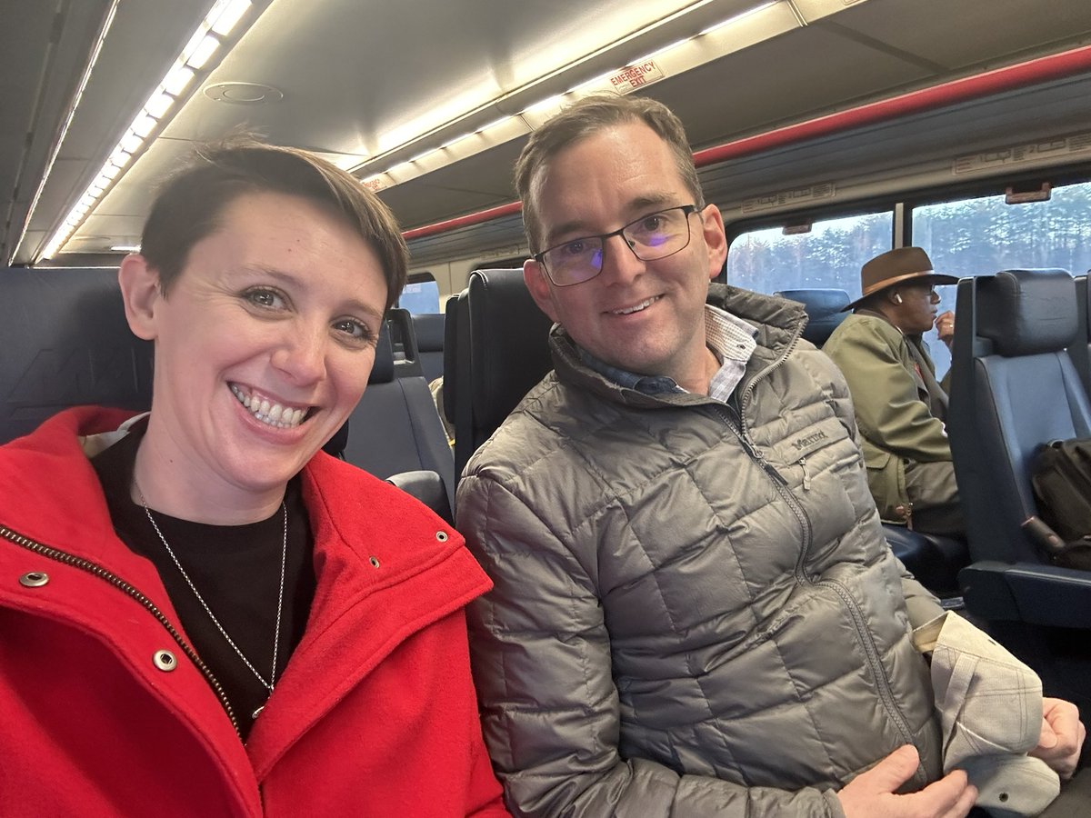 hollytarnold's tweet photo. Took the @mtamaryland MARC down to DC tonight to have dinner with some friends from my Leadership @APTA_info class. Taking MARC and WMATA meant I got to catch up on some work and I ran into @brianpomalley on the train! #WhyIRide https://t.co/8ZRmoZZNC6
