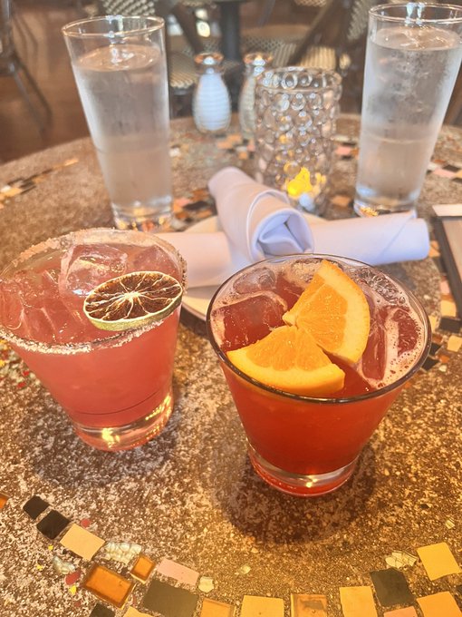 We love spontaneous date nights! https://t.co/GlSqLLVUAS