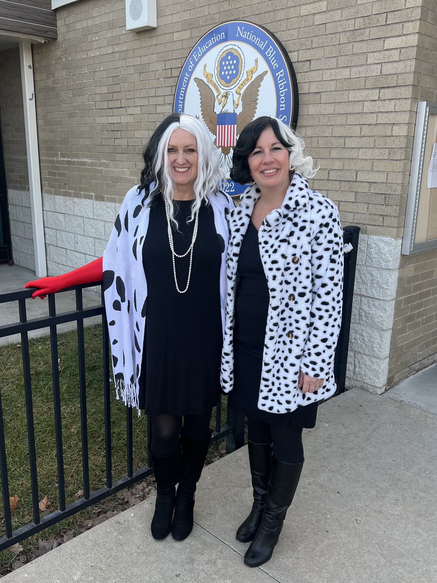 Happy 101st Day of School! ⚫️ ⚪️ ❤️