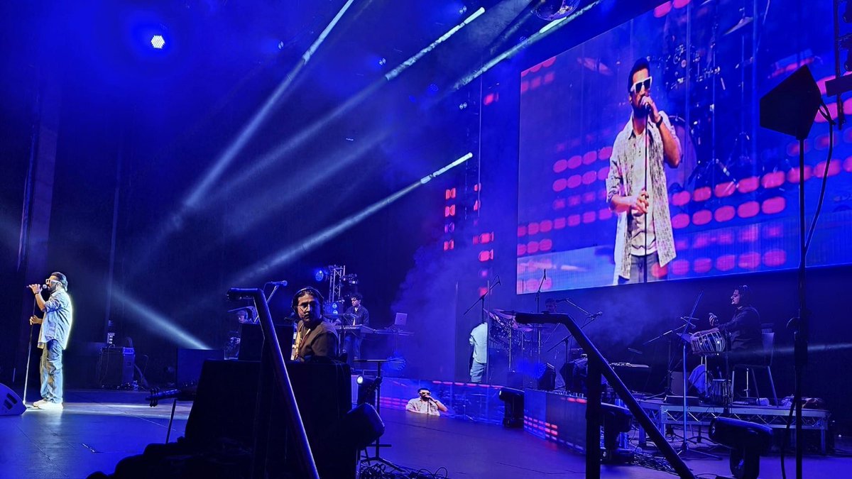 CamLivetv's tweet photo. ਆਤਿਫ ਅਸਲਮ ਆਪਣੇ ਮੈਲਬੌਰਨ ਸ਼ੋਅ ਦੌਰਾਨ LIVE..
#atifaslam #melbourne #cammarkethub #Camstudio #australia #coclive #acapellaproduction #NewsUpdate #LatestNews #metrotimes https://t.co/ASWdxhKy2M