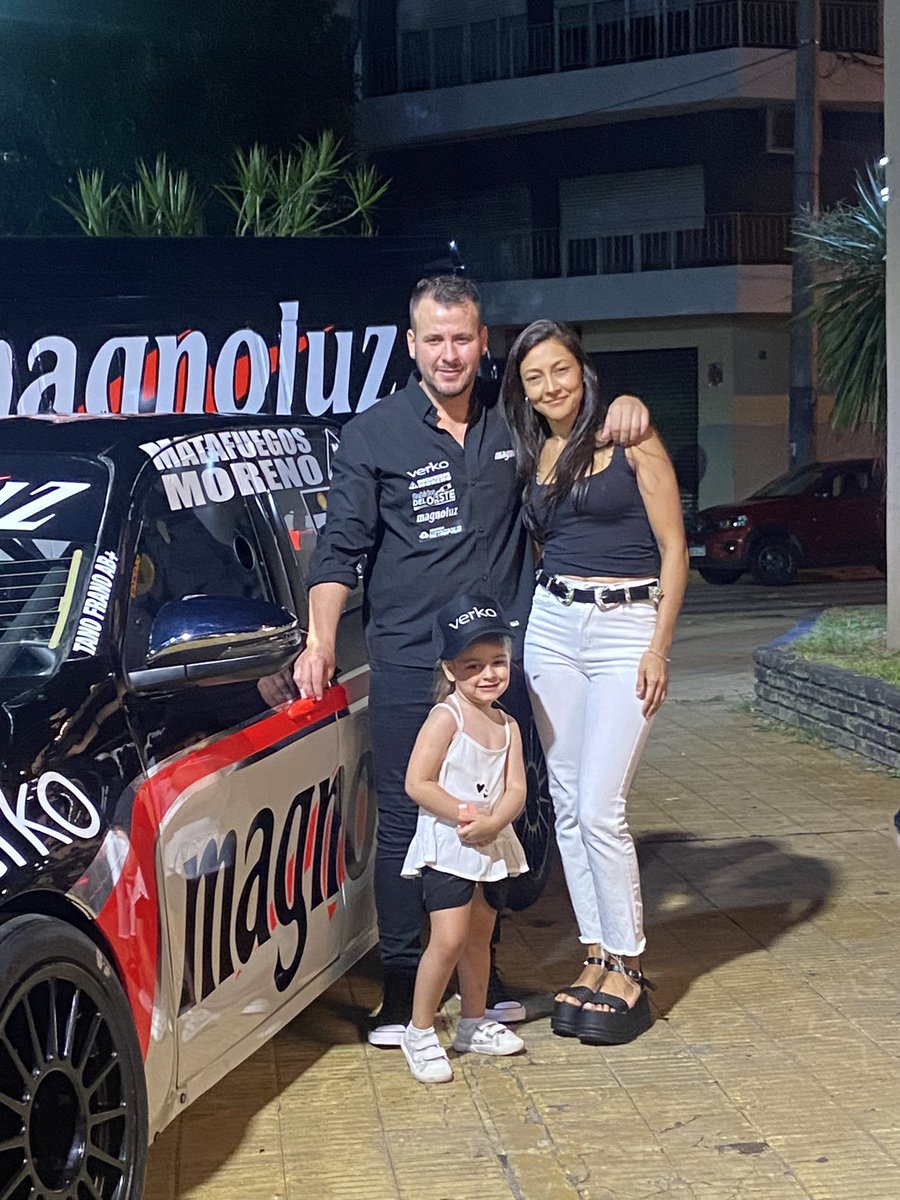 GrupoCRONO's tweet photo. 🤩 Impecable presentación de la #Toyota #Hilux de #TCPistaPickUp de @tano_frano junto a sus sponsors, familia, equipo y amigos 🙌🏼 https://t.co/vldexAtoGk