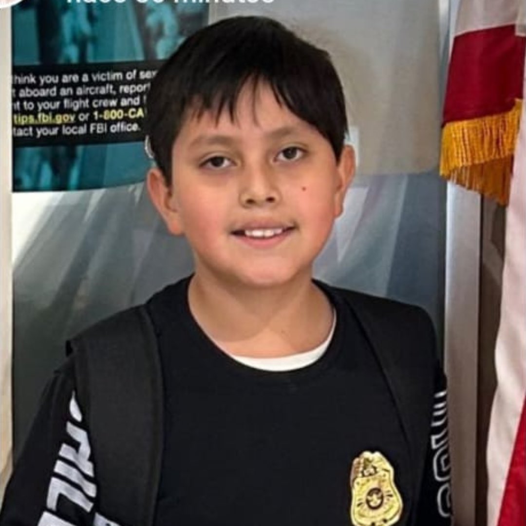 ECU911_'s tweet photo. [ATENCIÓN] ⚠️ Si usted ha visto al niño David Ismael Chapaca Cañar, reportado como desaparecido el 6 de febrero de 2024, en el sector de la Cooperativa IESSFUT, en Quito, comuníquese de inmediato con el 9-1-1. 

🚨 Se solicita la difusión de esta información. https://t.co/2wMhaxYBrh