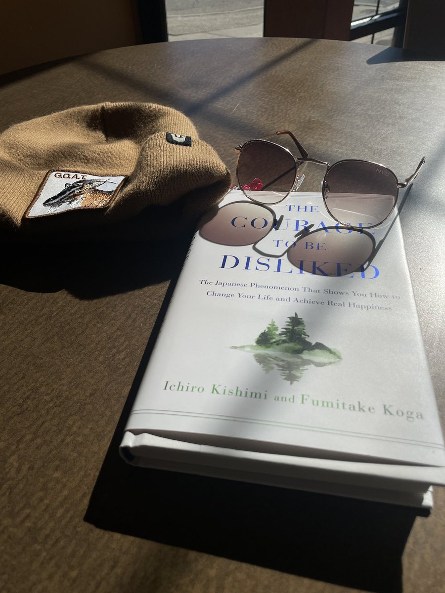 SalikAleemMD's tweet photo. Today I am grateful for a day off, a sunny day, a cup of coffee a good book and the ability to enjoy doing nothing :) {not pictured said cup of coffee} https://t.co/udd41DsqdE