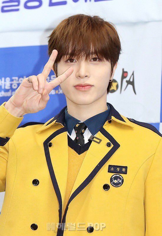 sjhfilters's tweet photo. So Junghwan graduation ceremony 🎓

#JUNGHWANderfulDayinSOPA 
#SOJUNGHWAN #소정환 #ソ・ジョンファン https://t.co/CIo2GUR9LA