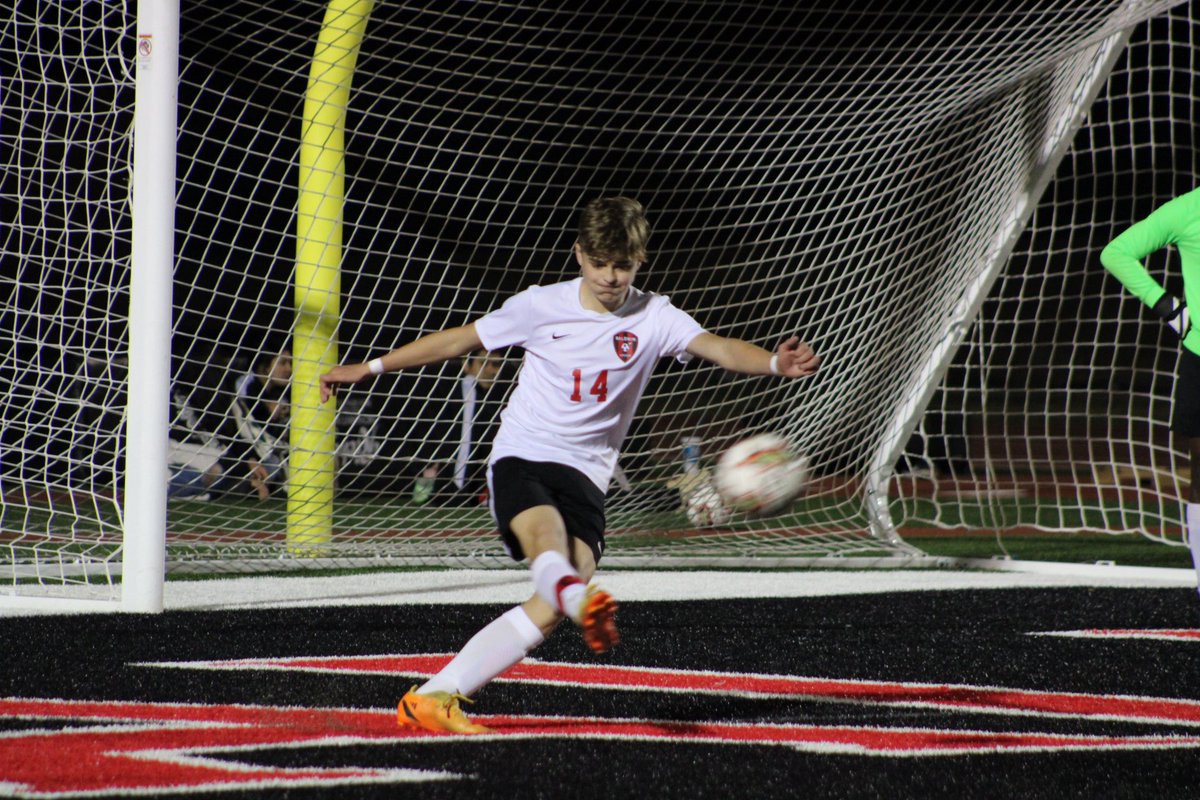 BOYS SOCCER FINAL

GMC Prep - 9
Baldwin - 1

Brian Sherwood had a hat trick for the Dogs, James Portwood pitched in two goals.