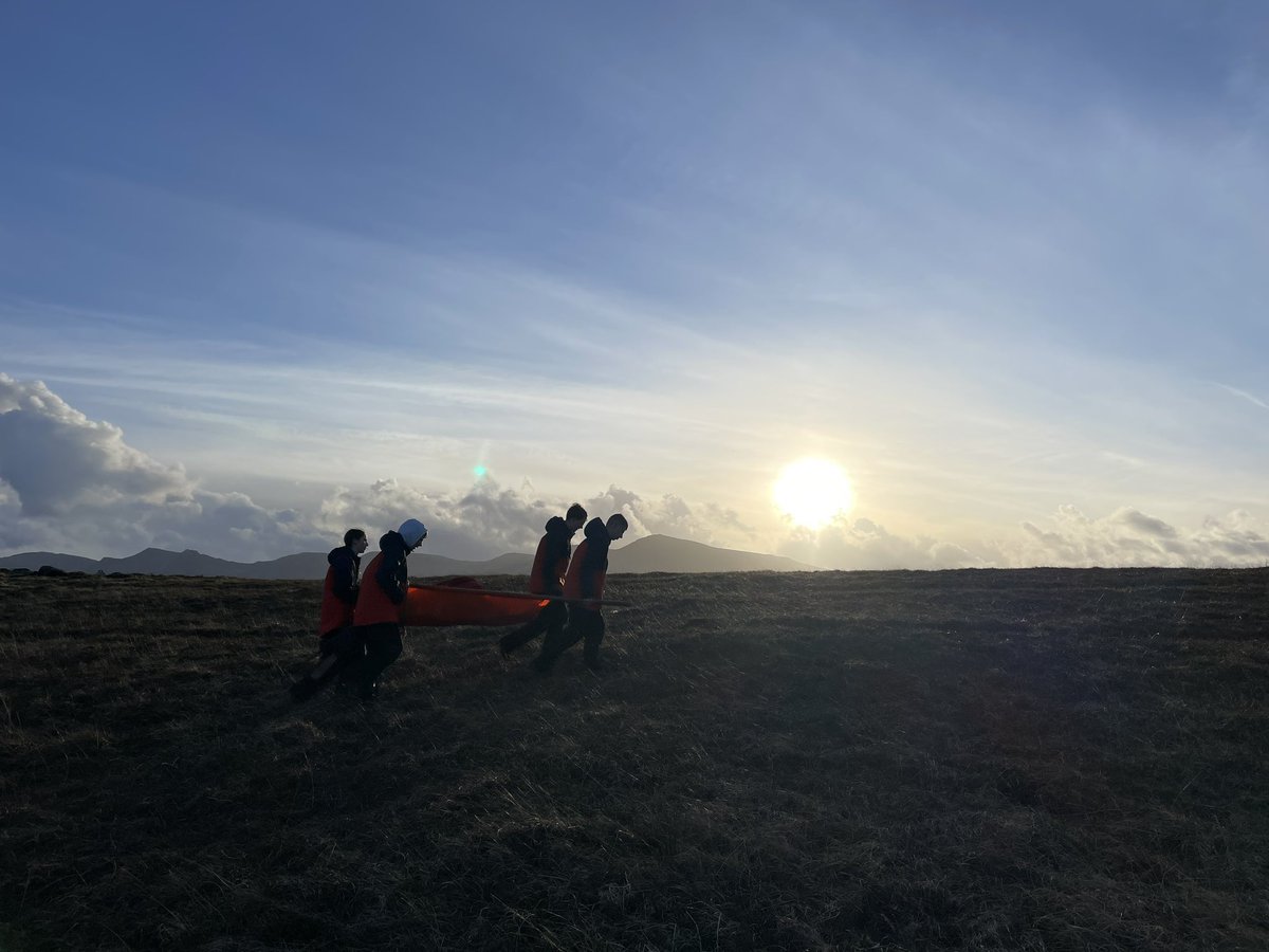 maths_MissC's tweet photo. Search and Rescue task! The pupils had to work together to find the casualty, then think of a creative way to get the casualty back up the hill. 🏴󠁧󠁢󠁳󠁣󠁴󠁿⛑️ https://t.co/7rWeCyI9jN