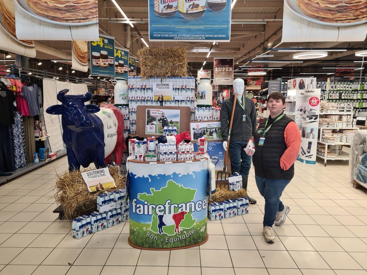Fairefrance's tweet photo. Nos éleveurs et éleveuses ne s'arrêtent jamais ! Tantôt à leur ferme, tantôt en manifestation positive et tantôt en animation magasin ! Bravo à eux qui ne lâchent rien et qui font le maximum pour promouvoir notre belle aventure Humaine : #FaireFrance #LeLaitEquitable https://t.co/U7dycuyAF2