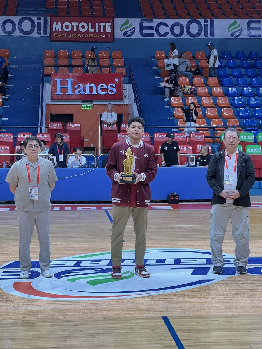 #UAAPSeason86 H.S. 🏀

Rookie of the Year

Nathan Egea (UPIS)

10.5 PPG

10.5 RPG

03.0 APG