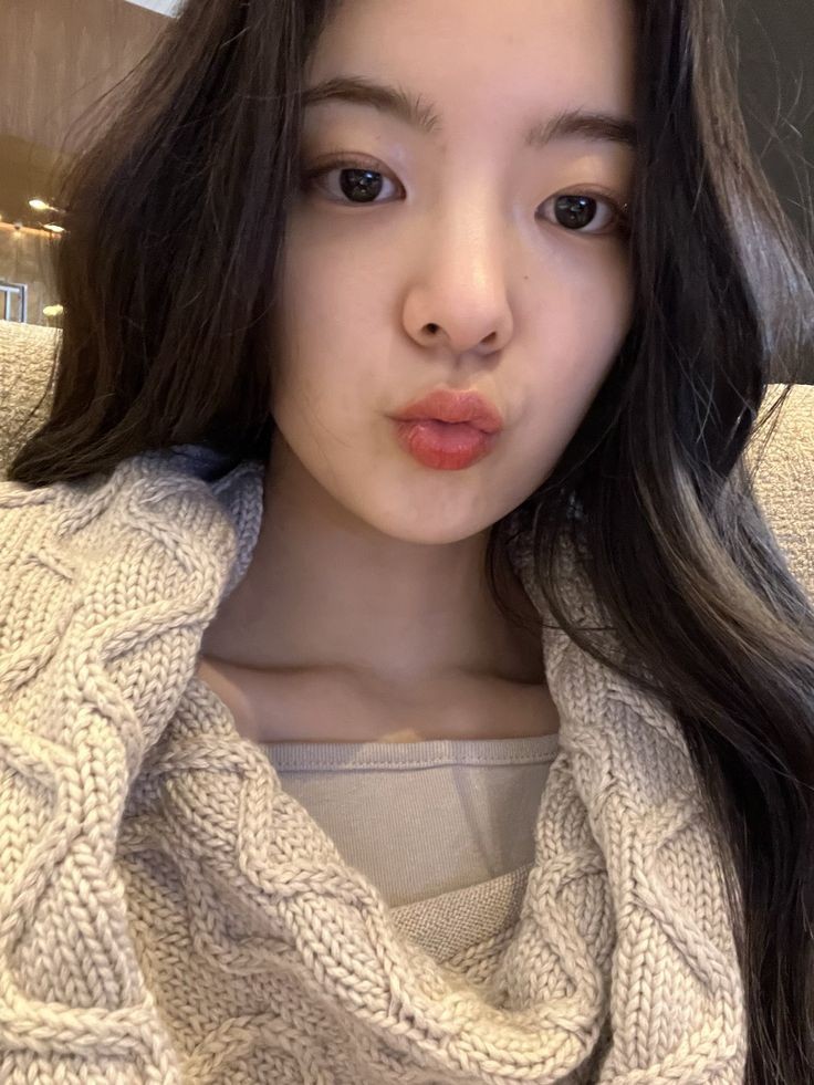 ущербная луна злодейка | miss my lia 💔 tweet media