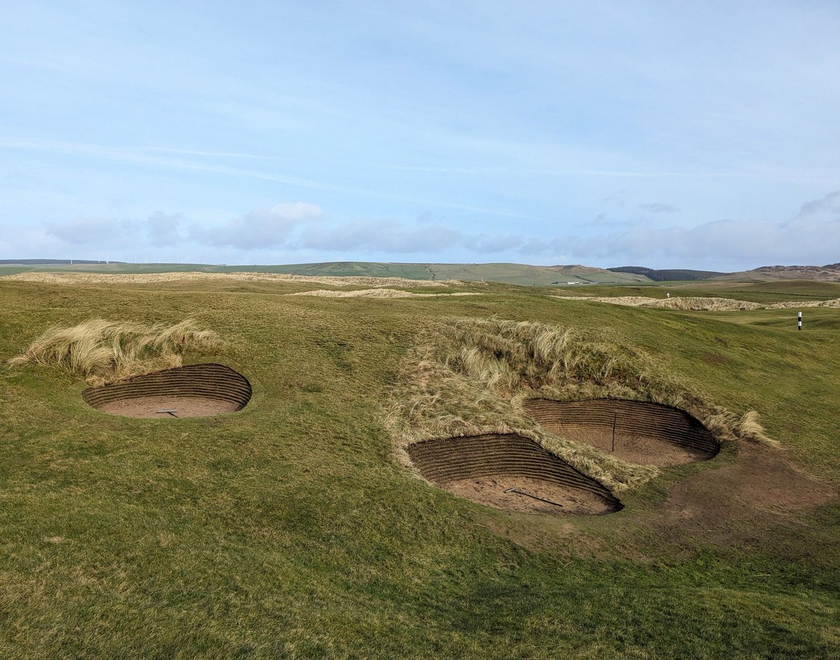 So proud of <a href="/TommyMarti95893/">Tommy Martin</a> for completing his first bunker out on the links, a beautiful addition to the new set! Thanks to <a href="/Cameronwylie18/">Cameron Wylie</a> for passing on the skills #thebeautyofteaching <a href="/MachDunes/">Machrihanish Dunes</a>