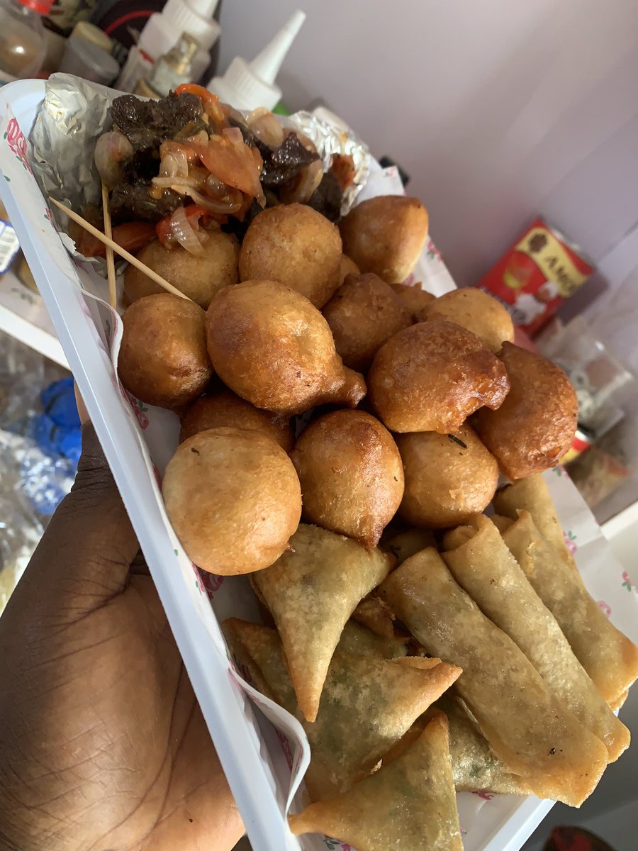ShowvicCakes's tweet image. Small chops🥰 #chops #smallchops #Smallchopsinakure
