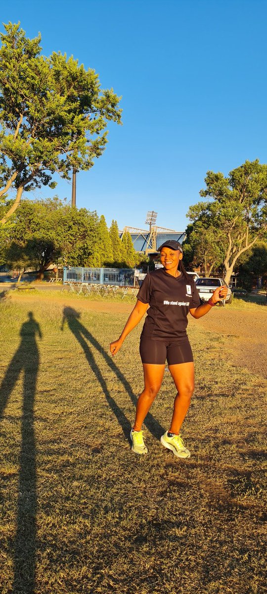 Buhlep's tweet photo. I will always say...Ngi fit but I am not here to convince you to be fit 😍🤗 but you can tag along and vibe with me and my friends 💕 https://t.co/Y8w3Z2IfLj