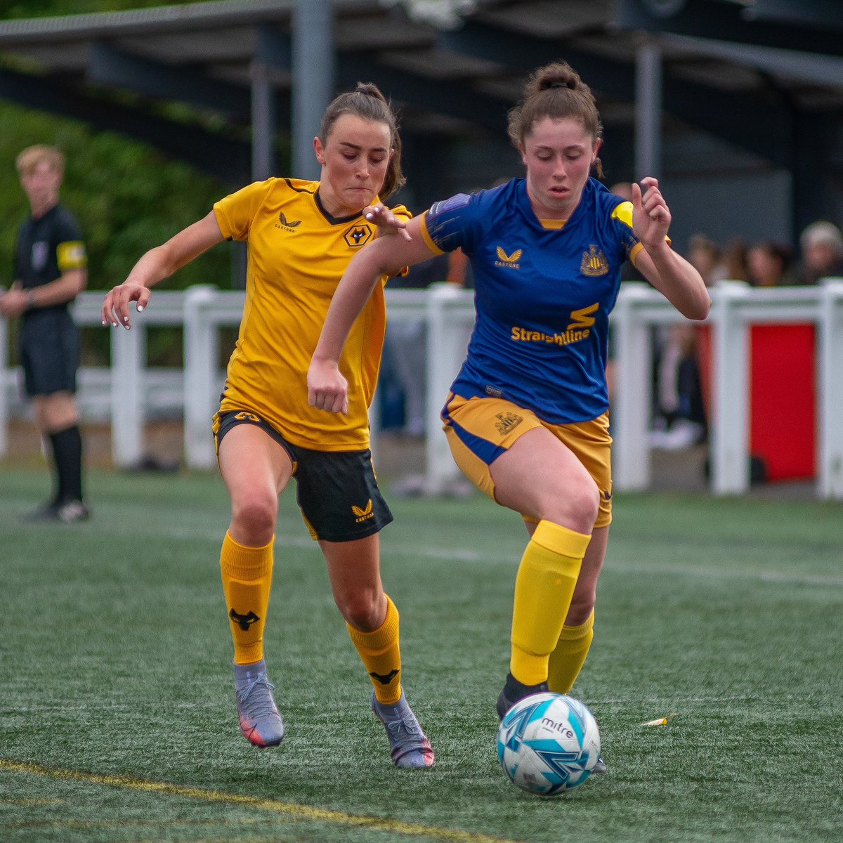Tyneside_NUWFC's tweet photo. Wishing @NUFCWomen defender @LibbyCorney happy 21st birthday and I hope you have a lovely day Libby!
⚫️⚪️🎂🎁🥳⚽️ https://t.co/kVXQuspwoi