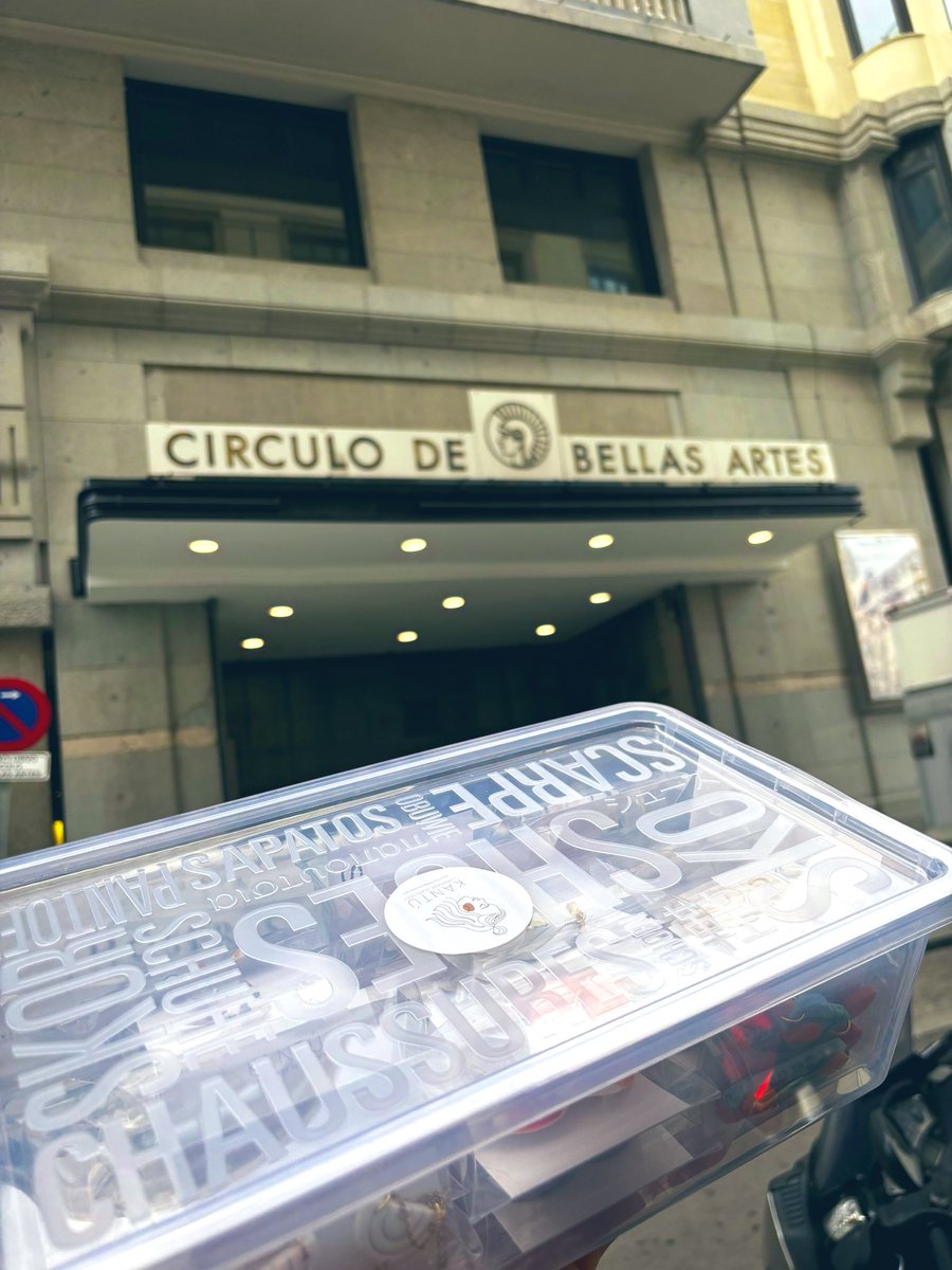Hemos dado el salto a tiendas chicas!! Podréis encontrar una muestra de nuestros productos en la tienda del Círculo de Bellas Artes de Madrid (primera planta)