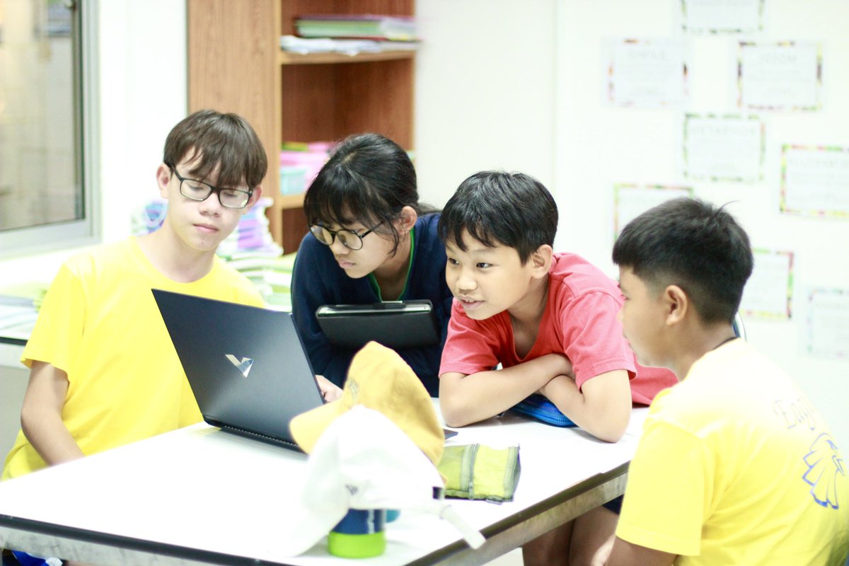 gisrayong's tweet photo. During their English lessons at Garden International School, Rayong, the year 7 students have been studying story elements like plot structure, characterisation, setting and use of figurative language. During a class visit by the year 6 students. https://t.co/3NmsdWMaEj