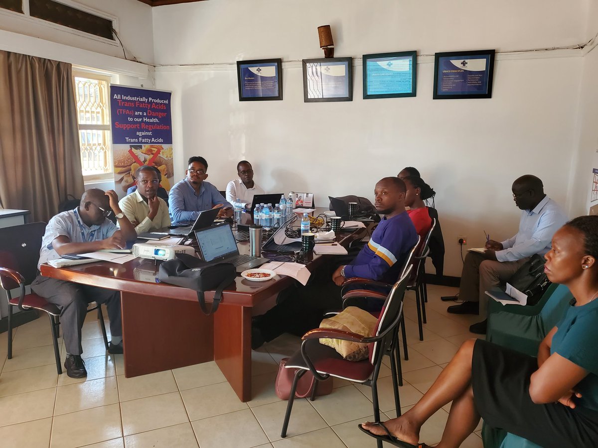NutritionistKD's tweet photo. #TransFattyAcidsFreeUganda
#TransFattuAcidsFreeEAC
Stake holders meeting taking place now at #UNCHO offices here in Kampala.
-Trans fatty acids pose a threat to people's lives
-Trans fatty acids need total regulation
-Trans fatty acids contribute to NCDs a high percentage .
Join the movement to regulate #TransFattyAcids.
@unhco @MinofHealthUG @HeartUganda @ACCESS_UG @27Jipman @AggreyKant89092 @EngEddie_Ug @WHOUganda @rkalyes1.