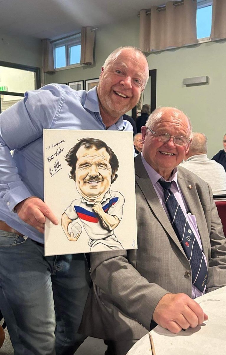 richbradbeer's tweet photo. 'Hooperman' strikes again! This time chasing down rugby league legend @millsjim44. Thanks for sending over the pic James. https://t.co/7zzGoMWiiO