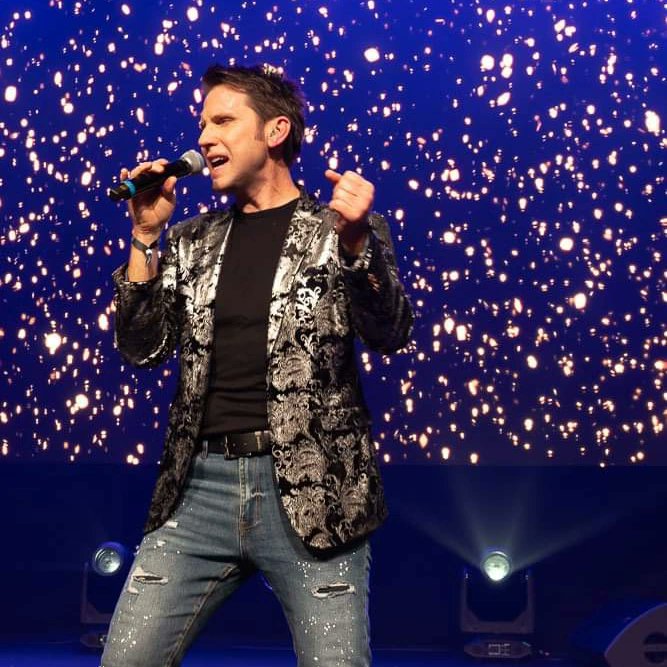 tafBerlinEvent's tweet photo. Party Admiral war am 27.1.2024 wieder 
beim Berliner Presseball zu Gast. Die drei internationalen Top-Solisten versetzten die Gäste mit den größten Hits der 90er in absolute Partylaune. 
https://t.co/aqFqXFF2mY
#presseball #partyadmiral #berlinerpresseball #90erparty https://t.co/s5jlBxZrCT