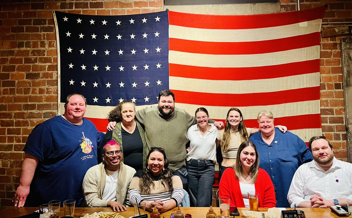 roberta_leedems's tweet photo. Thank you to the Democratic Party of Virginia for beginning their DPVA on the Road training meeting tour in SWVA in Bristol! What an outstanding evening with good friends! #SWVA https://t.co/Z0c9qt7kIx