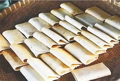ContactHainan1's tweet photo. #Hainan puts its own spin on the tastes and shapes of China’s traditional CNY snacks. These soft, chewy, or crispy pastries are served in countless households during the #SpringFestival holiday to entertain guests, and each bite evokes precious memories for many locals. https://t.co/yNPVmoTilb