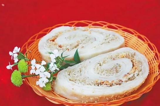 ContactHainan1's tweet photo. #Hainan puts its own spin on the tastes and shapes of China’s traditional CNY snacks. These soft, chewy, or crispy pastries are served in countless households during the #SpringFestival holiday to entertain guests, and each bite evokes precious memories for many locals. https://t.co/yNPVmoTilb