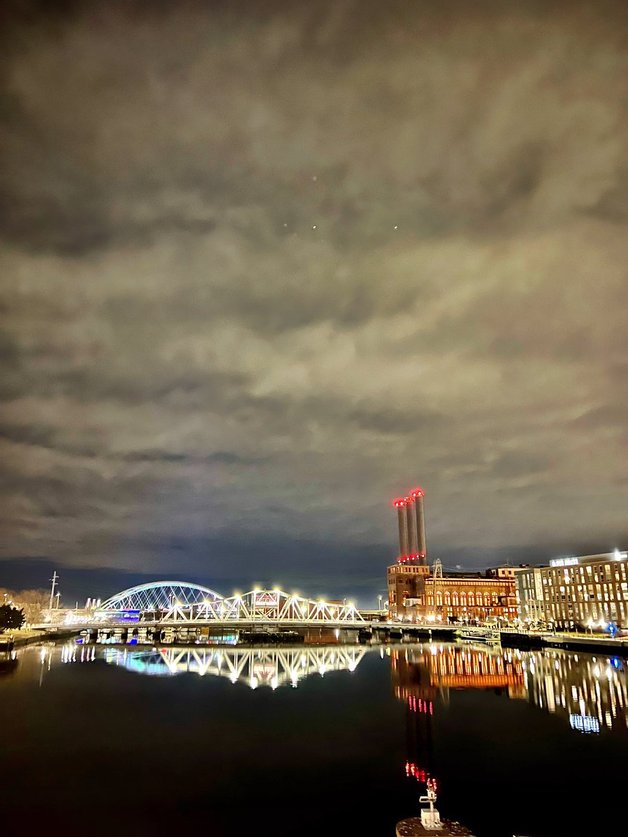 Providence is giving moody skyline tonight