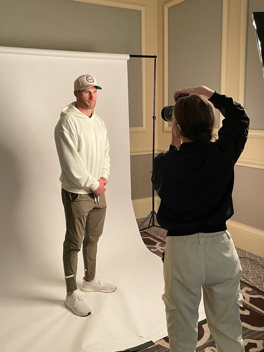 I recently realized I haven’t logged into this account for a while. It’s not for the lack of things to post.

This past year has been filled with so many amazing opportunities that I can’t even fit it all into a post.  Excited for the big things coming this year! 🙌