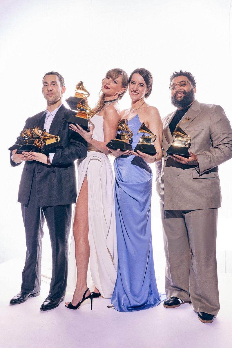📸 | Official #GRAMMYs portrait of Taylor Swift, Jack Antonoff, Laura Sisk, and Sam Dew