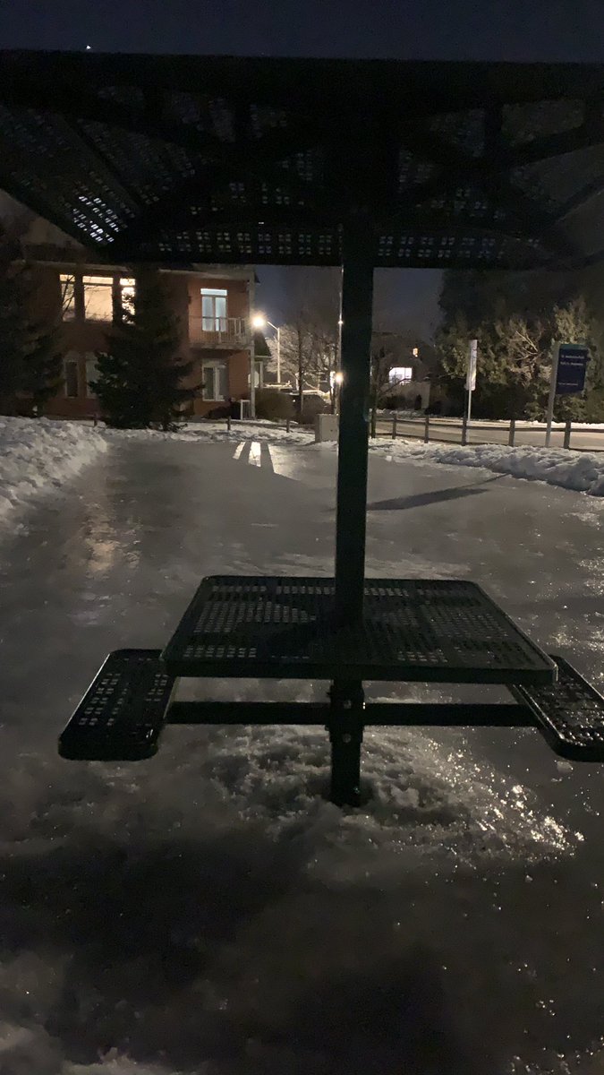 Guy_Theriault's tweet photo. It was another busy after school skating on your @St_AmbroisePark #ODR #PuddleRink and tonight we’ve given the rink a nice light flooding for your skating enjoyment. Enjoy! Très belle glace, venez vous amuser avec vos patins! #Vanier #MyOttawa #MonOttawa @PlanteSteph613 #Hoser https://t.co/z1Vc8aYcxx