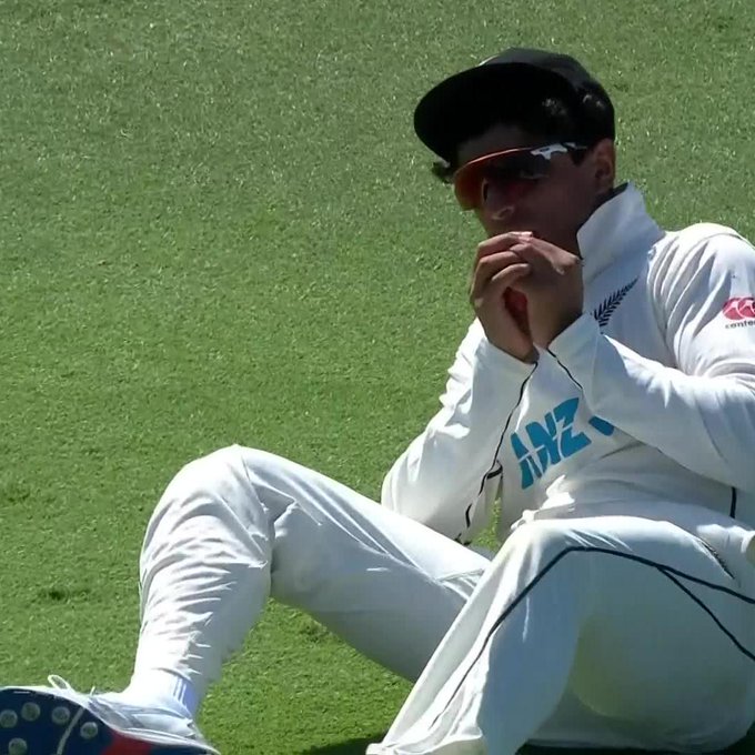 Kyle Jamieson got the better of David Bedingham and Keegan Petersen.  📹 Credits: Twitter/TVNZ