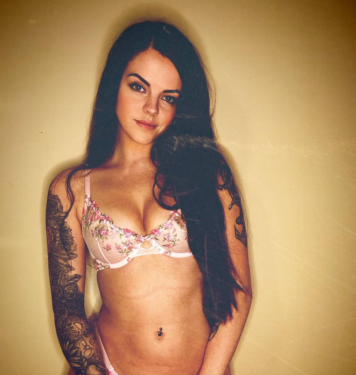 Reign | Kellz tweet media