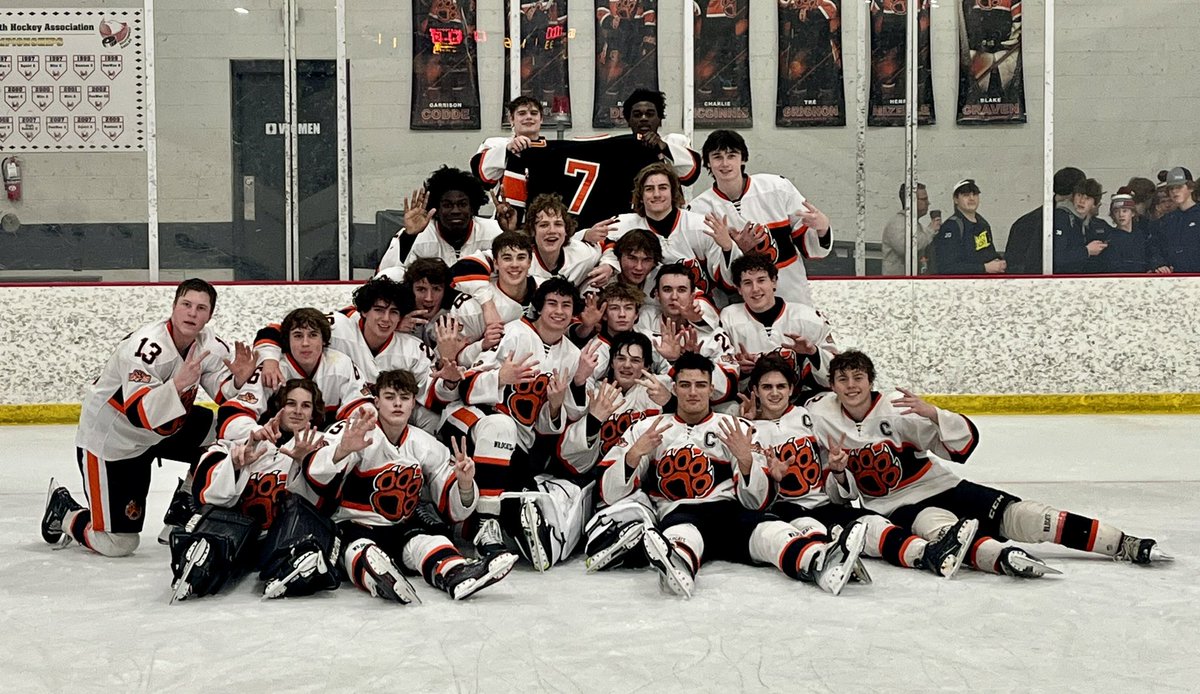 Seven is Sweet!

With tonight’s 6-1 win over Sun Prairie, Verona shares the Conference Championship with Middleton.

7 Consecutive Big 8 Championships!

<a href="/VAHSathletics/">VAHS Athletics</a> 
<a href="/VAHSwildcats/">VeronaAreaHighSchool</a> 
#TheLegacyContinues
