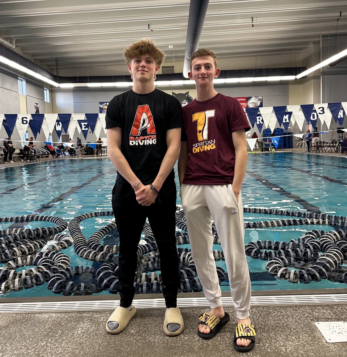 DebbieGallaghe5's tweet photo. Congratulations to Anderson’s diver Noah Horwitz for breaking a school record at tonight’s sectional meet and a shout out to Turpin’s diver Truman Ragase for qualifying 12th in his first sectional meet as a freshman!!@AndersonRaptors⁩ ⁦⁦⁦⁦⁦@TurpinSpartans⁩ https://t.co/71x0riYwvY