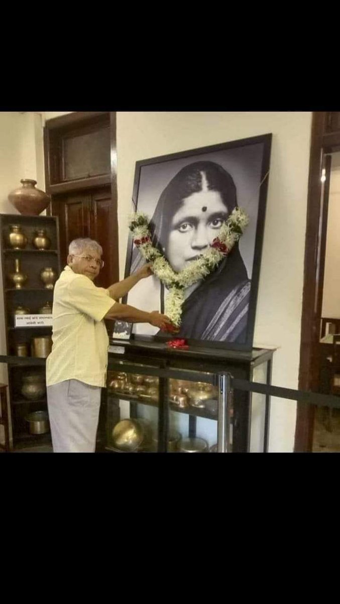 WaneSandeep's tweet photo. बाबासाहेबांच्या संघर्षाची मशाल रमाई जिच्यामुळे बाबासाहेबांचं वर्तूळ पूर्ण झालं ती नऊ कोटींची आई त्यागमूर्ती माता रमाई,प्रेम,करूणा,माया,वात्सल्य, त्याग,समर्पण,भावना या शब्दांना आकार देणारी एकमेव स्वाभिमानी 
नऊ कोटी लेकरांची आई माता रमाई भीमराव आंबेडकर यांच्या जयंतीनिमित्त शुभेच्छा https://t.co/DSb6Gbyu3m