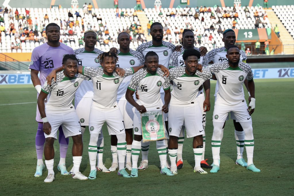 UnplayableZA's tweet photo. 𝗠𝗔𝗧𝗖𝗛𝗗𝗔𝗬 🇿🇦🇳🇬

South Africa 🆚️ Nigeria 

⏲️ 19H00
🏟 Stade de la Paix (Bouaké)
🏆 #AFCON Semi-Final

𝙍𝙀𝙋𝙊𝙎𝙏 𝙁𝙊𝙍 𝘼 𝘽𝘼𝙁𝘼𝙉𝘼 𝙒𝙄𝙉!!!!!

#AFCON2023 
#UNPLAYABLE https://t.co/1vJPpPPJ8m