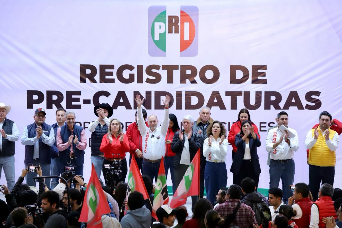 EF_Galindo's tweet photo. Con gran entusiasmo y convicción, me registré como  precandidato de la Coalición Fuerza y Corazón por San Luis para la alcaldía capitalina. 

Con la confianza de las y los potosinos, vamos por tres años más para seguir trabajando por nuestra ciudad. ¡En San Luis cabemos todas y todos!