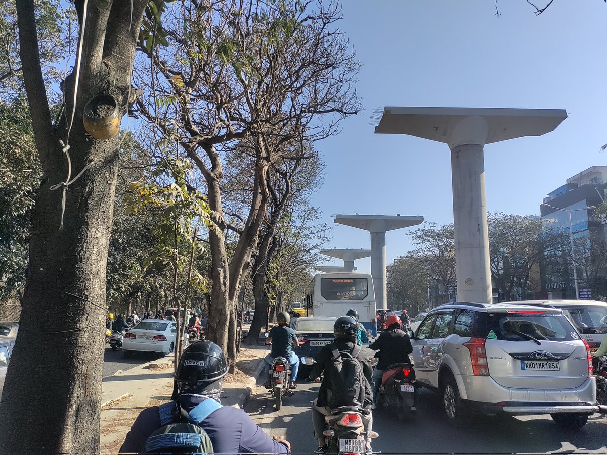techneis's tweet photo. The story everyday! #Bengaluru #rush #Traffic https://t.co/3A4HBbzlS9