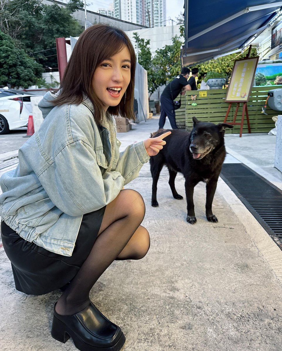 HongKong_Gar's tweet photo. 陳嘉倩著黑絲遊台灣, 貼下相引大家
#陳嘉倩 #嘉倩 #KaSin #kasin520
#主播 #TVB前主播 #前TVB主播
#港女 #香港 #女神 #美女 #流量密碼
#短裙 #黑絲 #短boot #絲襪
#美腿 #腳交 #腳控 #長腿 #肉腿
#視姦 #打飛機 #J圖 #射屏 #扯左 https://t.co/IwMSpI1zrM