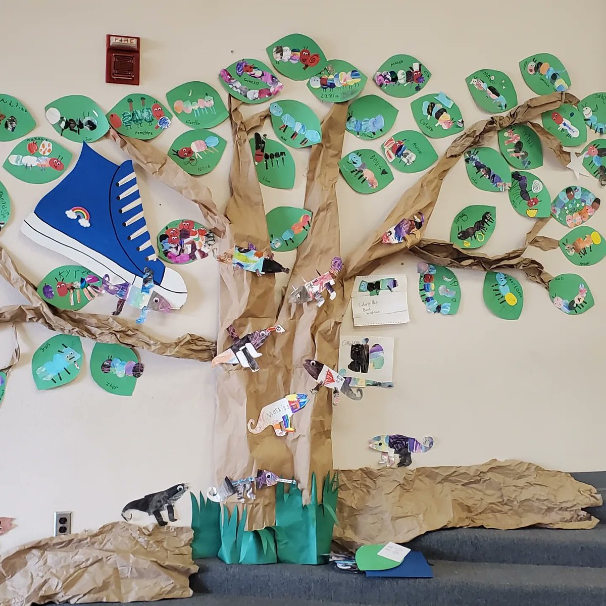 RoseCota3's tweet photo. Love of Reading Week! https://t.co/xxn7HW04jy