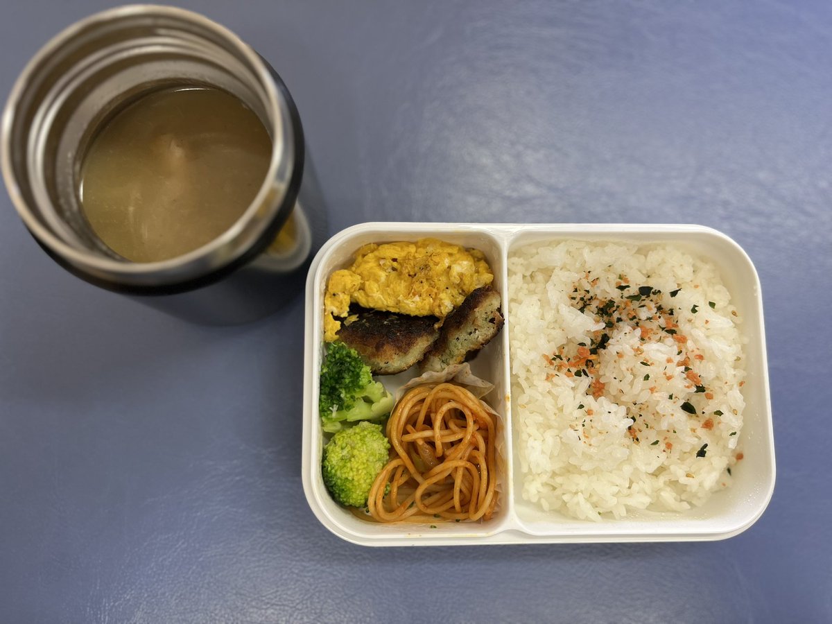 hash_tottty's tweet photo. 今日のお弁当withポトフ
スープがうまい https://t.co/WGK2EooSiy