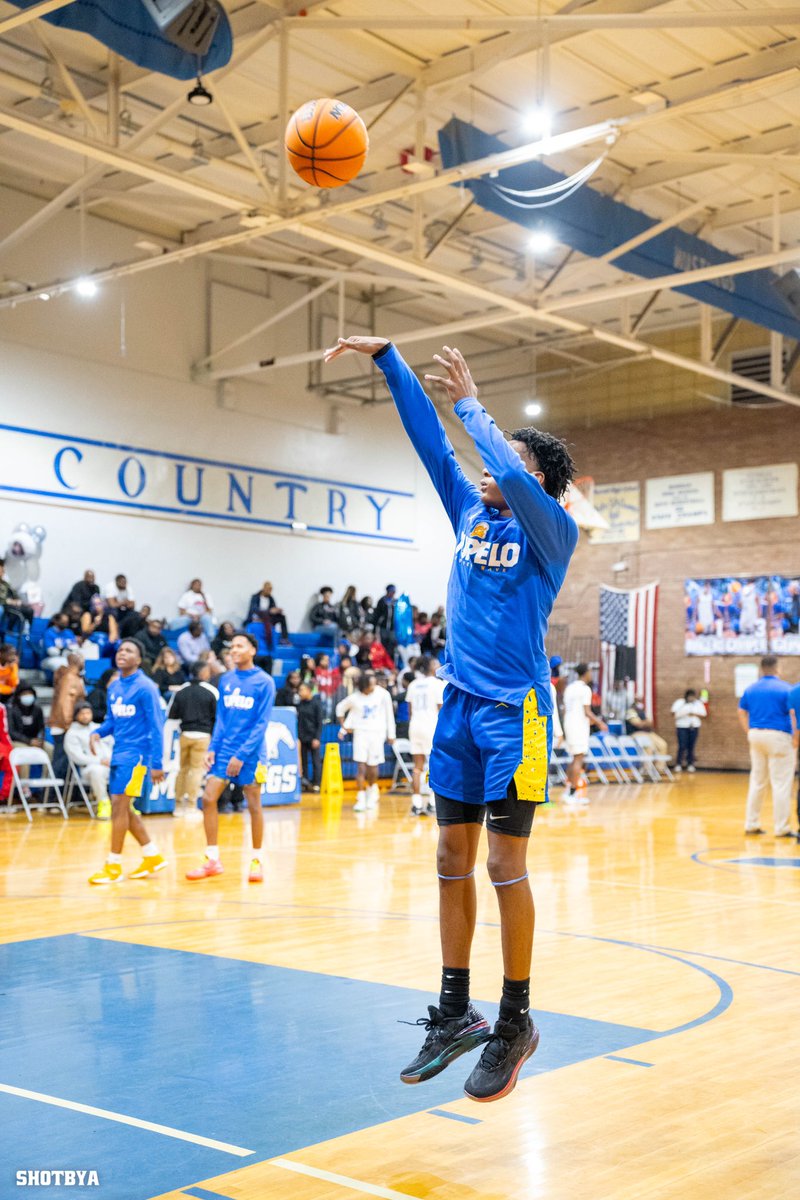 Blessed to be invited to my 2nd “Talkin Hoops In Da Sip Showcase " AGTG <a href="/TupBKB/">Tupelo Boys Basketball</a> <a href="/tupcoachgreen/">Coach Robert Green</a>
<a href="/Mr_CoachSharp/">DSharp</a>  <a href="/evgeeker/">Coach EV</a>