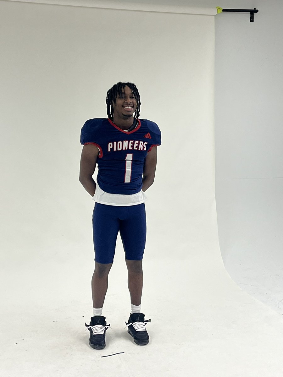 Blessed to say I’m 100% committed to <a href="/MNUFootball_/">MNUFootball</a> Thank you <a href="/CoachHansen_/">Paul Hansen</a> <a href="/Coach_SambolMNU/">A.J. Sambol</a> ❗️Can’t wait to get to work #gopioneers