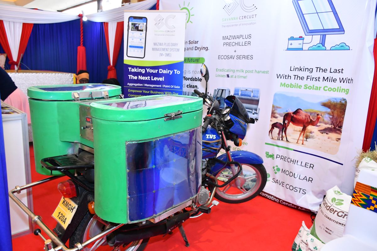 Sav_CircuitTech's tweet photo. Our solar-powered milk coolers are not just keeping it cool, they're keeping it green! 📷 Embrace freshness, embrace sustainability.
#FarmToTable #MilkOnTheMove #FreshAndCool
#chillingonThe Go
#solarcooling
#ColdchainMtaani
#ThisIsCool
#MoveItChilled https://t.co/B4kGiXT9t9