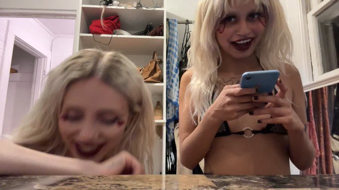 Naomi Woods is live now! https://t.co/cyePra9PQs https://t.co/3eJuWw2bnl