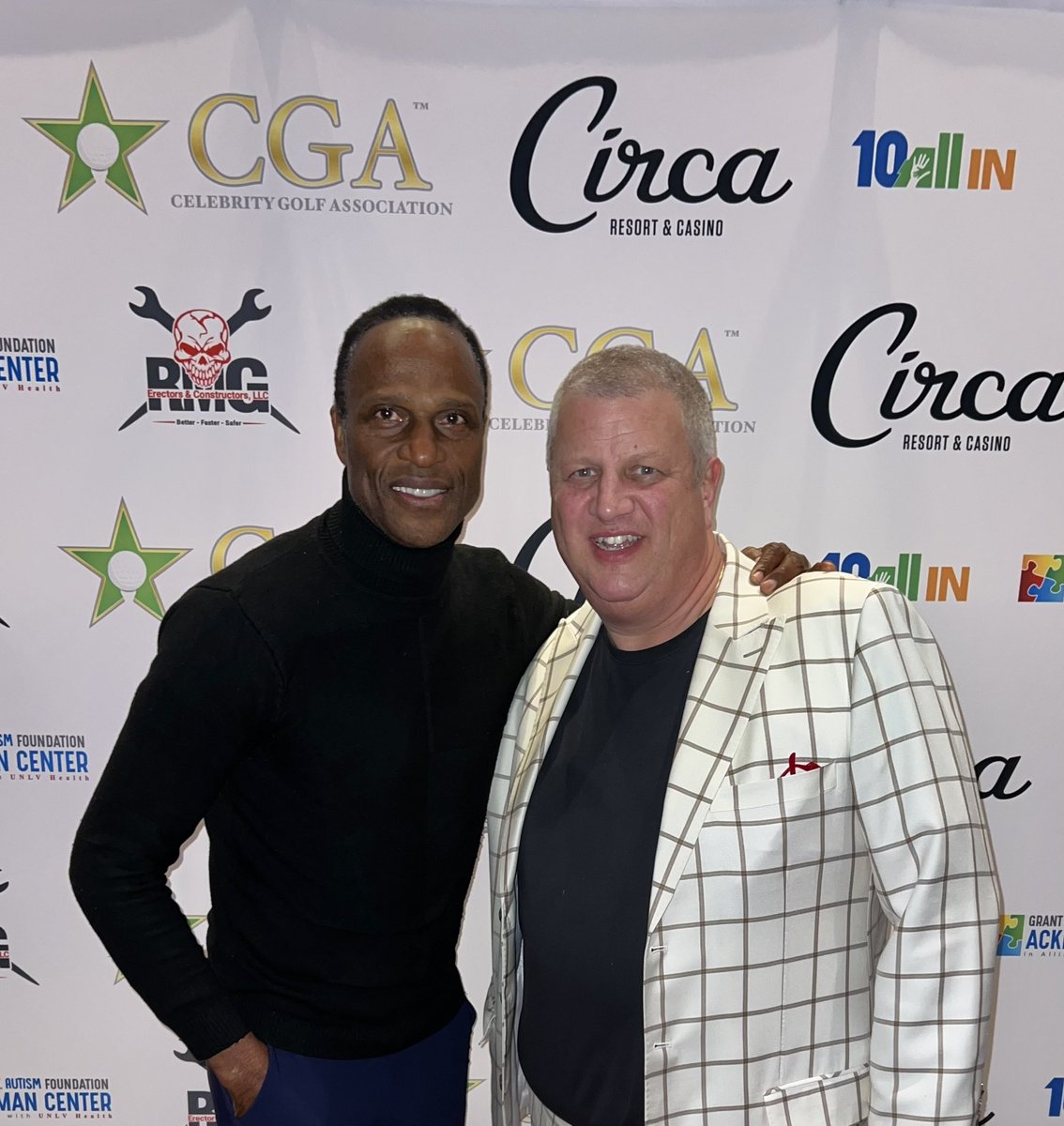 CircaLasVegas's tweet photo. Most recent sighting at @legacyclubvegas: NFL speedster and Big Game champ, Willie Gault, who snapped a photo with Circa CEO/Owner @DerekJStevens at tonightโs exclusive @CelebGolfAssoc party. ๐ ๐
#BigGameWeek https://t.co/6JcJ6LnRD5