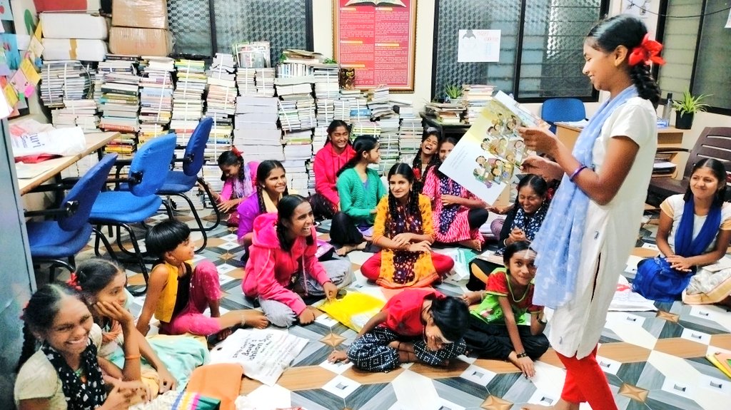 marihallibrary's tweet photo. February 7th “World Read Aloud Day”
You are a storyteller...! If so then come... there is room for you in our library. Little minds are waiting to hear your story. Join us as a volunteer.
@readingkafka @AqefAdhyayan
@PBStoryWeaver @CommrPR
#WorldReadAloudDay
#GetChildrenReading https://t.co/vEY4RjemDn