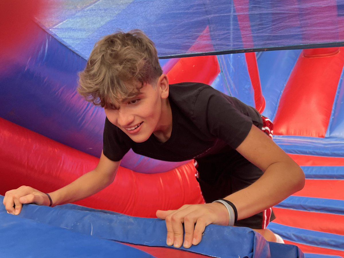 Brooke House College tweet media