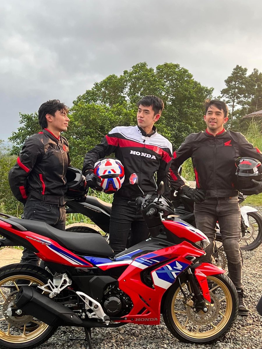 rolyhstudio's tweet photo. In the look! Some BTS photos of the newest model of Honda Motors PH and dapper endorser of David Licauco with our very own @RolyHalagao , as Casting Director for this huge motorcycle project.

#DavidLicauco 
#davidlicaucoforhonda
#rolyhalagao
#castingdirector https://t.co/SvANtqea7b