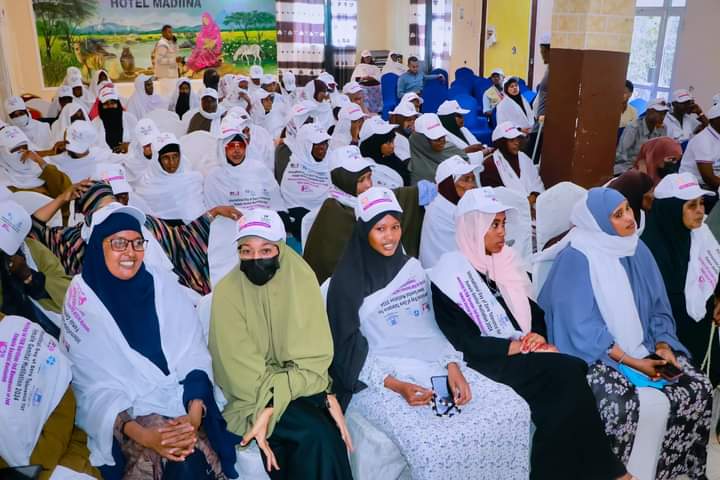 WomenFaHrd's tweet photo. Kismaayo united against FGM! ✊ 
Jubaland MoWFAHR led by Hon. Minister Cadar marked #ZeroToleranceDay 2024
 While progress is being made, girls face this bad practice. 
Let's stop #FGM and protect their rights! #ProtectGirls

@UNSOM @UNFPA_SOMALIA @SaveChildrenSO  @LWF @caresom https://t.co/TJyuM88DYp
