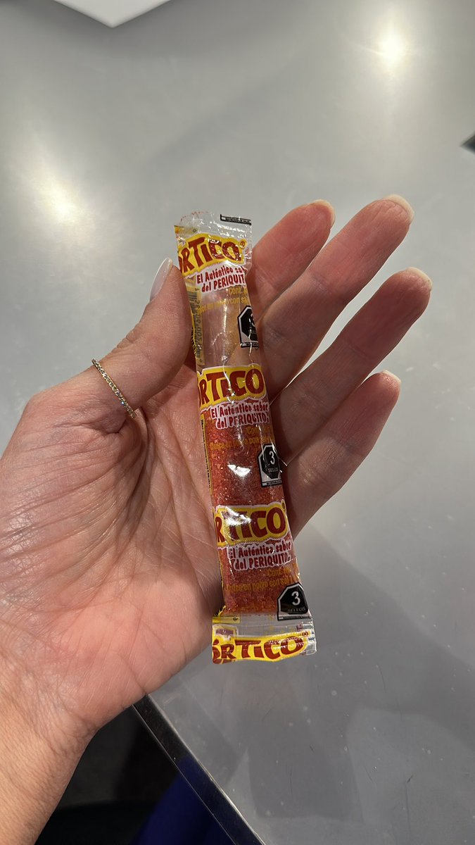 vanehupp's tweet photo. Recordando mis días de primaria… cuál era tu dulce favorito de niño? https://t.co/59QP5Sk8JA